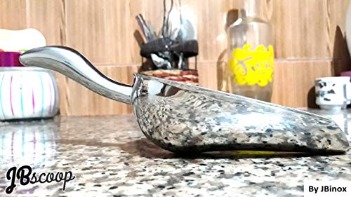 Food scoops with hanger