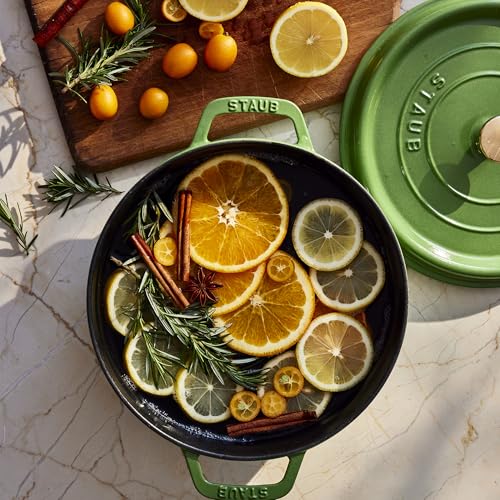 Cast Iron Round Dutch Oven (5.5-qt Round / Pistachio)