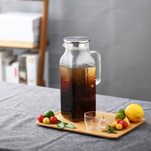 glass pitcher with lide