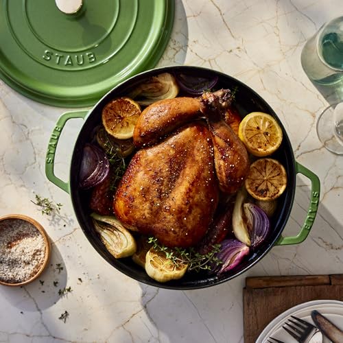 Cast Iron Round Dutch Oven (7-qt Round / Pistachio)