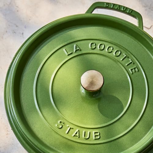 Cast Iron Round Dutch Oven (7-qt Round / Pistachio)